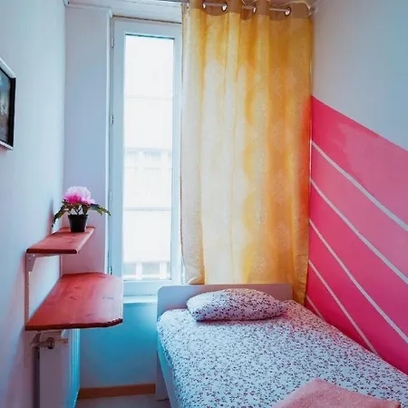 Cozy Rooms With Share The Bathroom And Kitchen Brussels Exterior photo